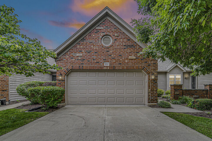 Property Photo:  1257 Oakleaf Court  IL 60506 