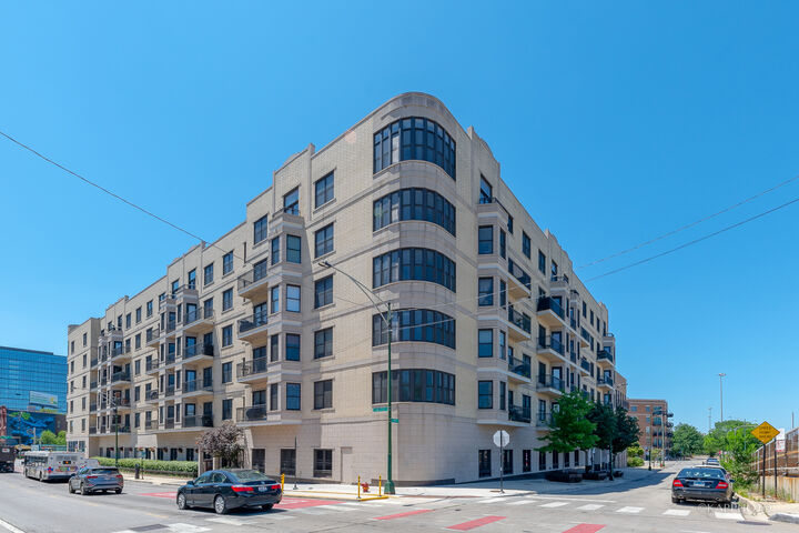 Property Photo:  520 N Halsted Street 516  IL 60642 