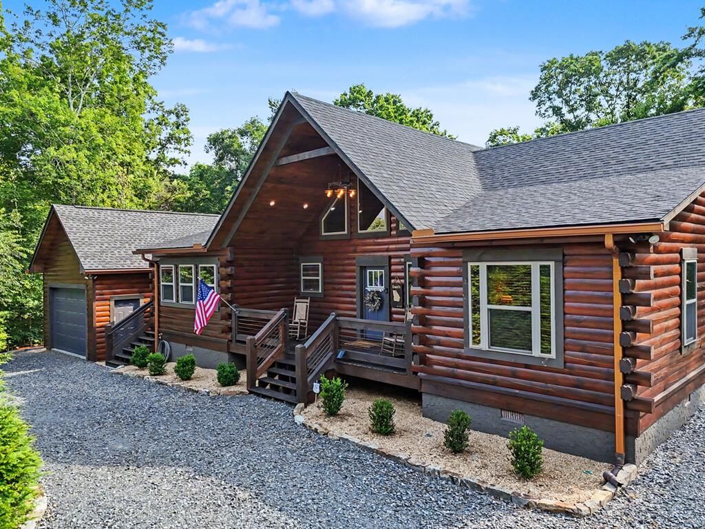 Property Photo: 363 River Ridge Drive GA 30513