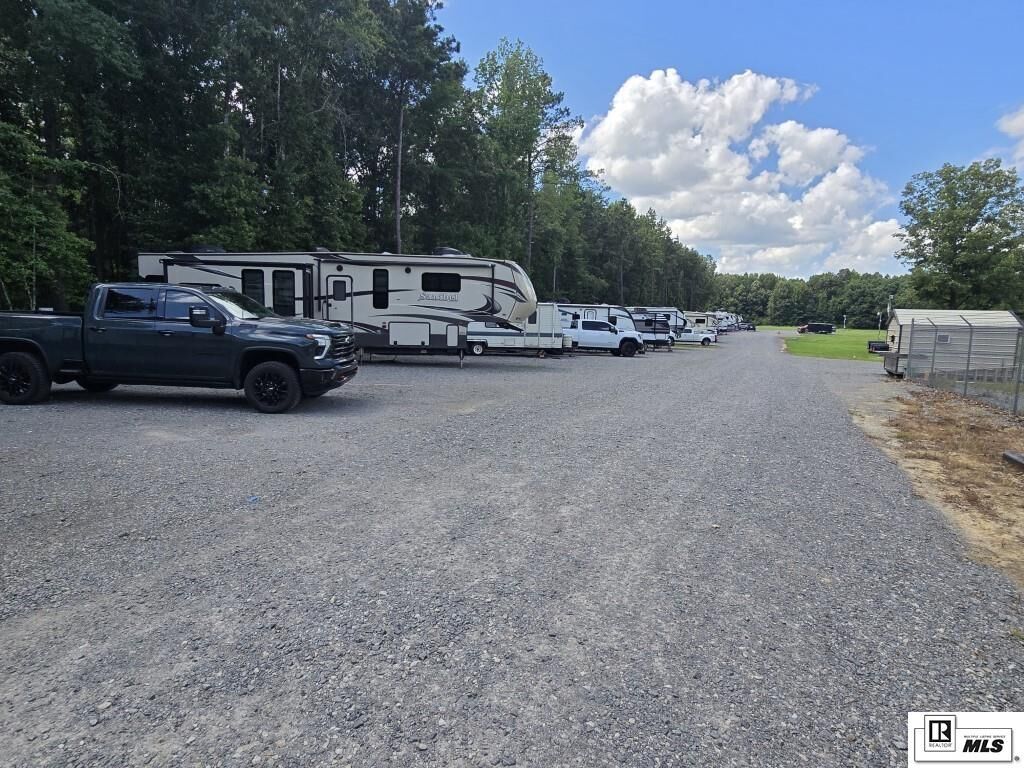 Property Photo: 514 W Highway 82 AR 71646