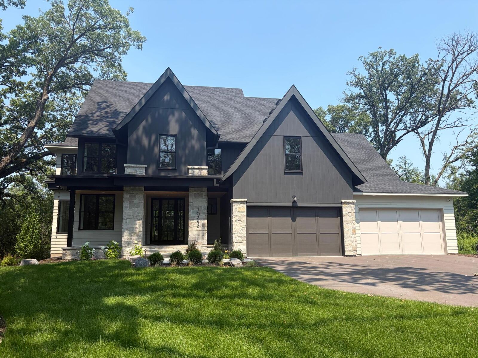 Property Photo:  5570 Wedgewood Drive  MN 55331 