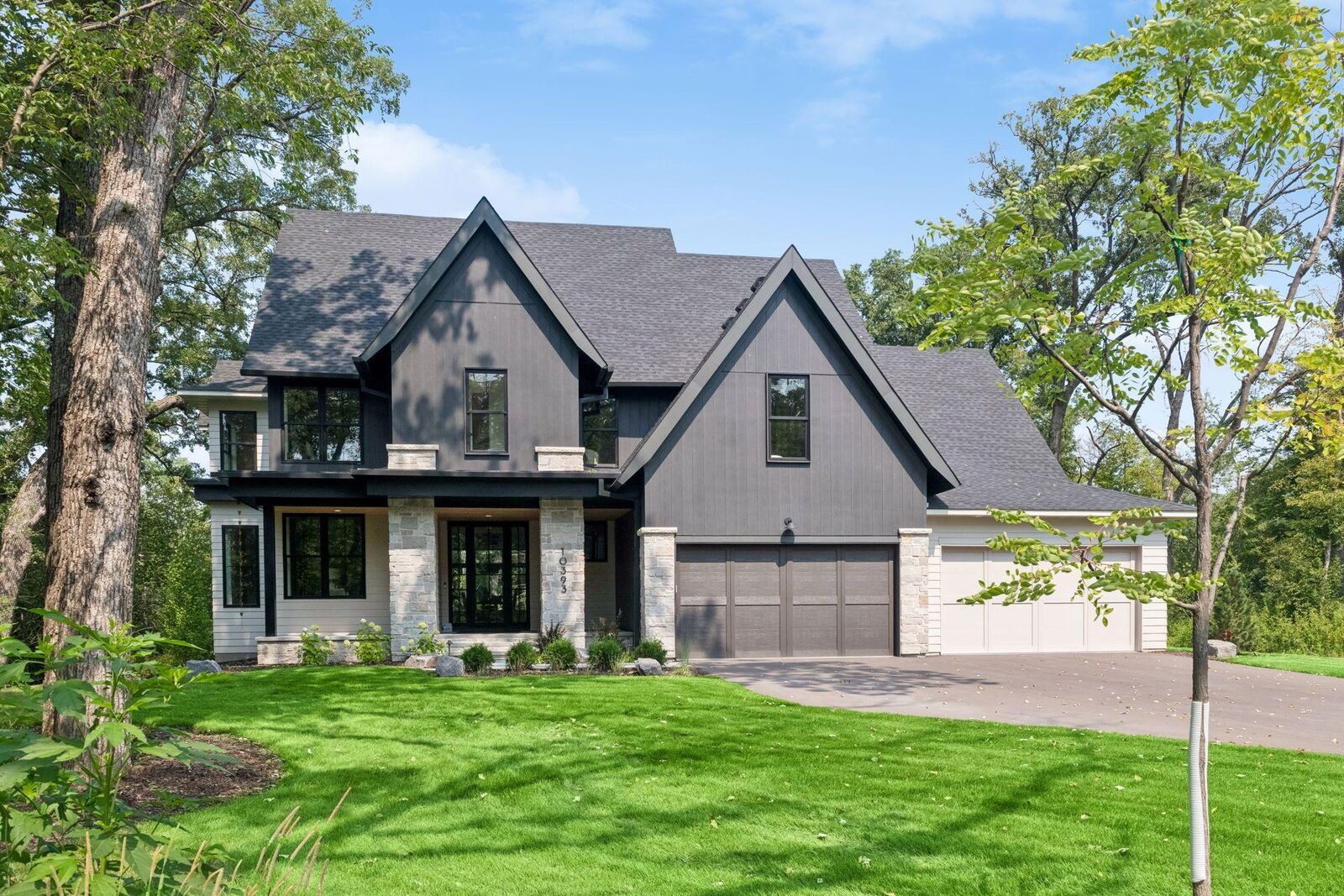 Property Photo:  5570 Wedgewood Drive  MN 55331 