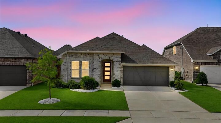 Property Photo:  9529 Blue Stem Lane  TX 75068 