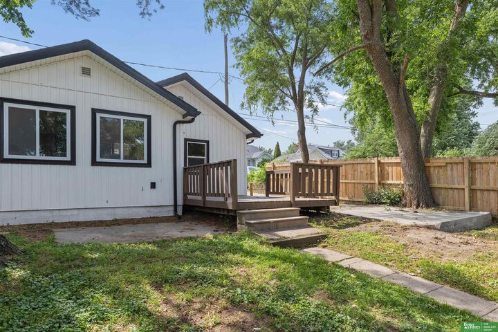 Property Photo:  2210 N 60 Street  NE 68104 
