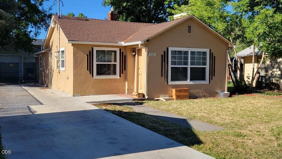 Property Photo:  584 SE 4th Street  OR 97754 