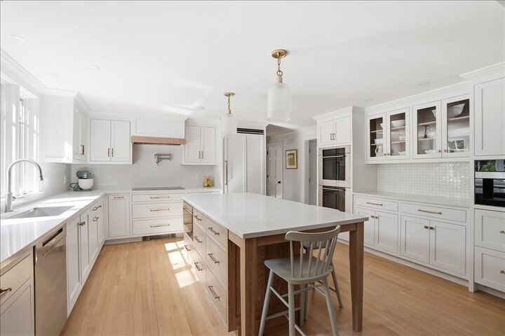 Property Photo: 12 Stagecoach Rd MA 02043