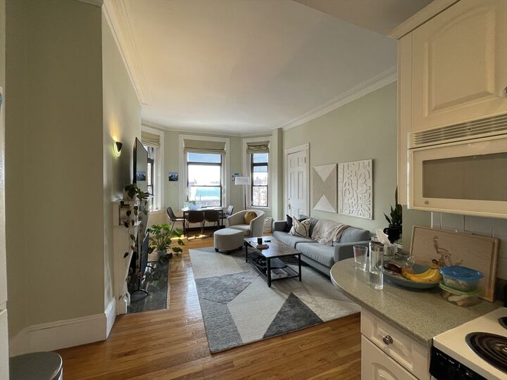 Property Photo:  271 Dartmouth 5H  MA 02116 