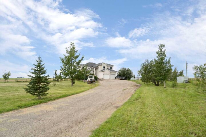 250257 Range Road 271 — photo 1
