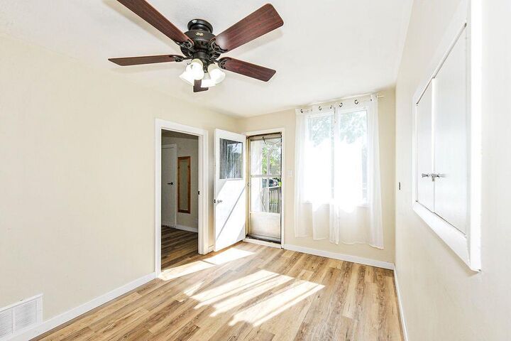 Property Photo:  42 Street 5226  AB T4V 1A8 