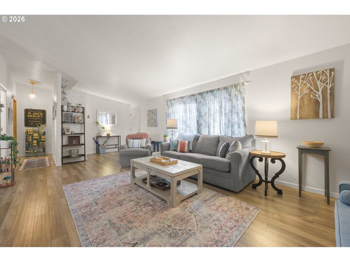 Property Photo:  2333 N Terry St 54  OR 97402 
