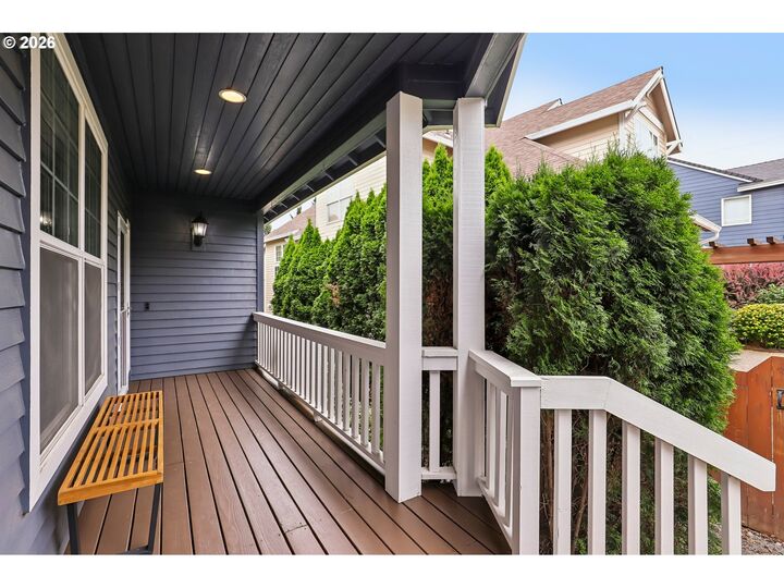 Property Photo:  