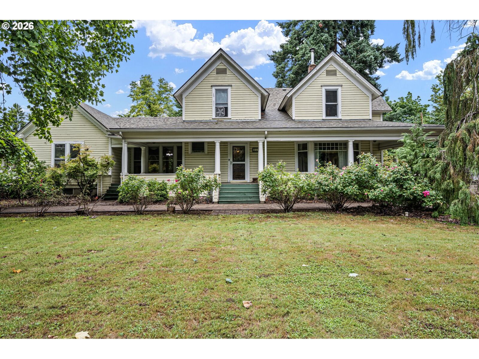 Property Photo:  274 S Garden Way  OR 97401 