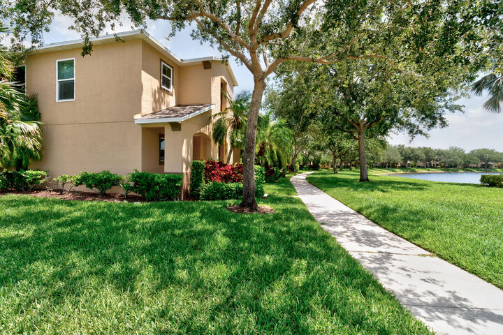 Property Photo:  1670 Pointe West Way 1670  FL 32966 