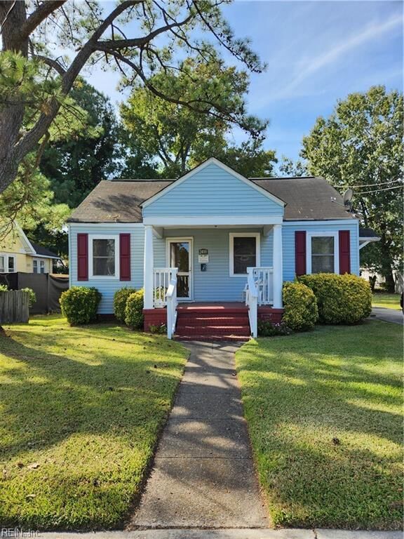 Property Photo:  2400 Charleston Ave  VA 23704 