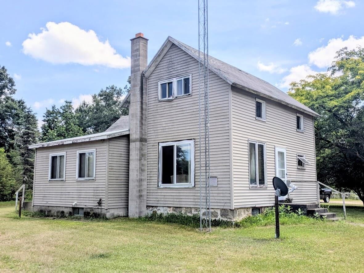 Property Photo:  859 Cypress Avenue  WI 53934 