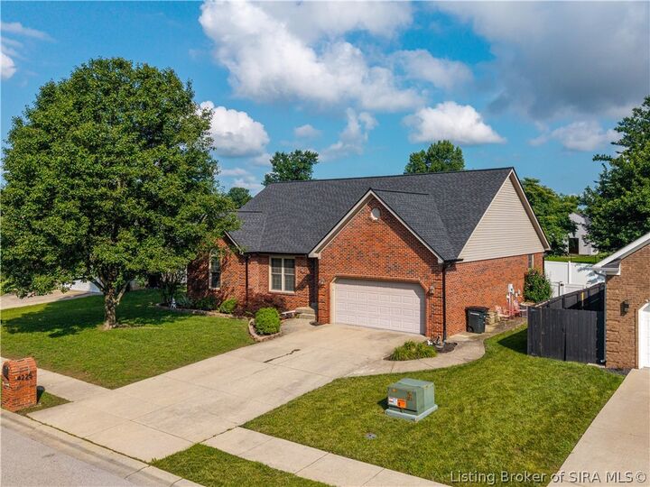 Property Photo:  4225 Limestone Trace  IN 47130 