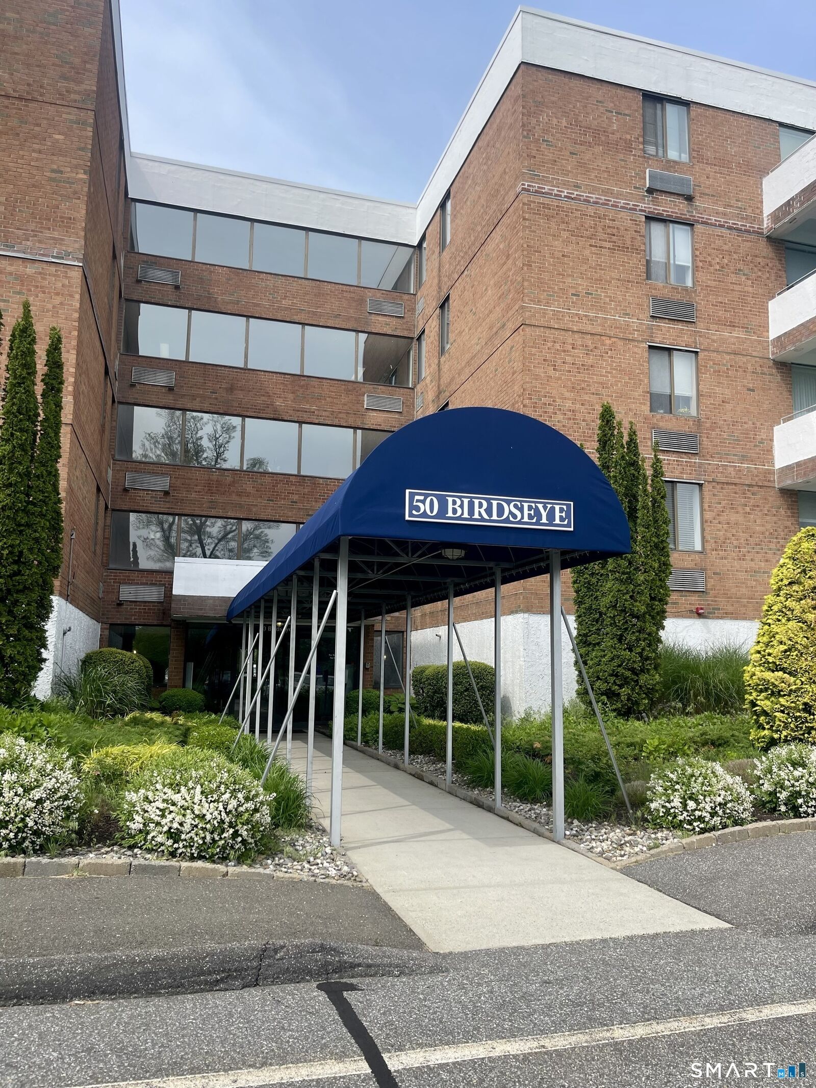 Property Photo:  50 Birdseye Street 406  CT 06615 