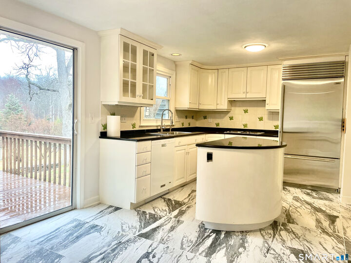 Property Photo:  661 Chestnut Hill Road  CT 06033 