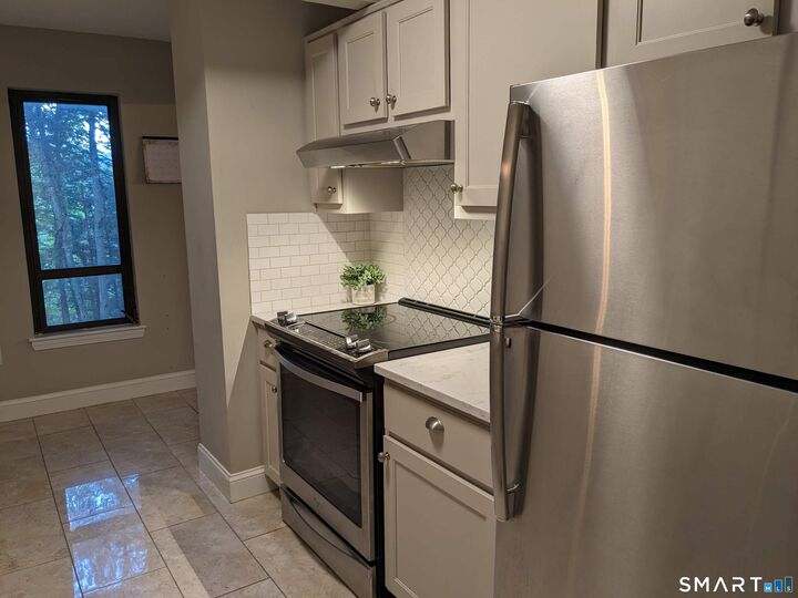 Property Photo: 44 Great Meadow Lane 44 CT 06032
