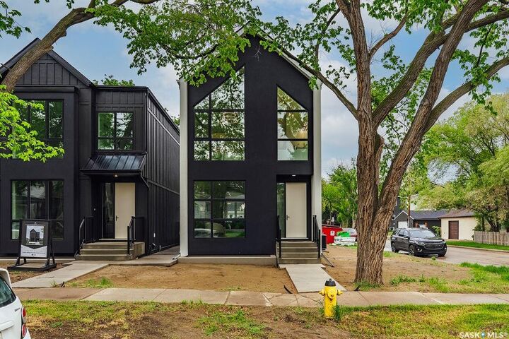 Property Photo: 1139 13th Street E SK S7H 0B8