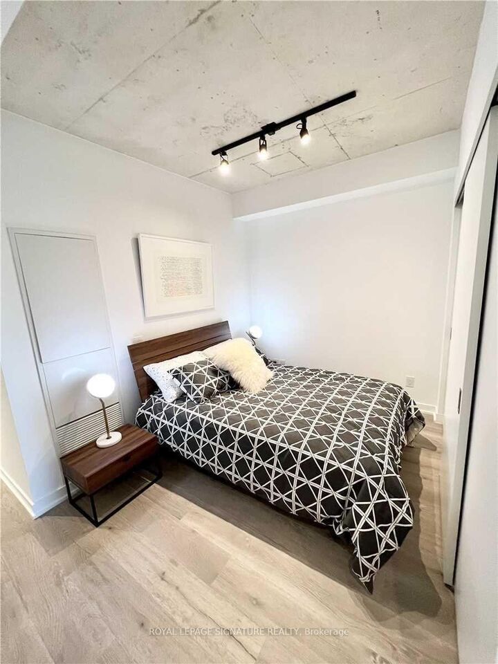 Property Photo:  55 Ontario Street 811  ON M5A 0T8 