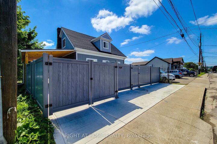Property Photo: 78 Hillyard Street ON L8L 6B4