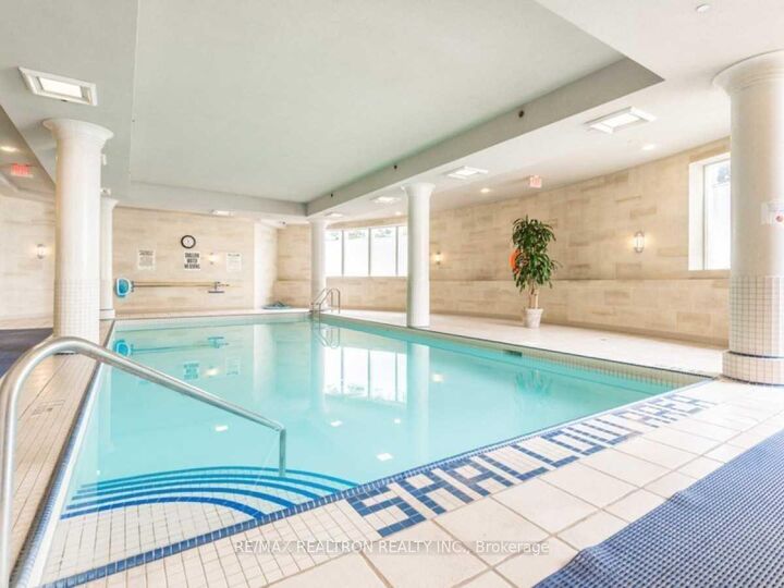 Property Photo:  61 Town Centre Court 211  ON M1P 5C5 