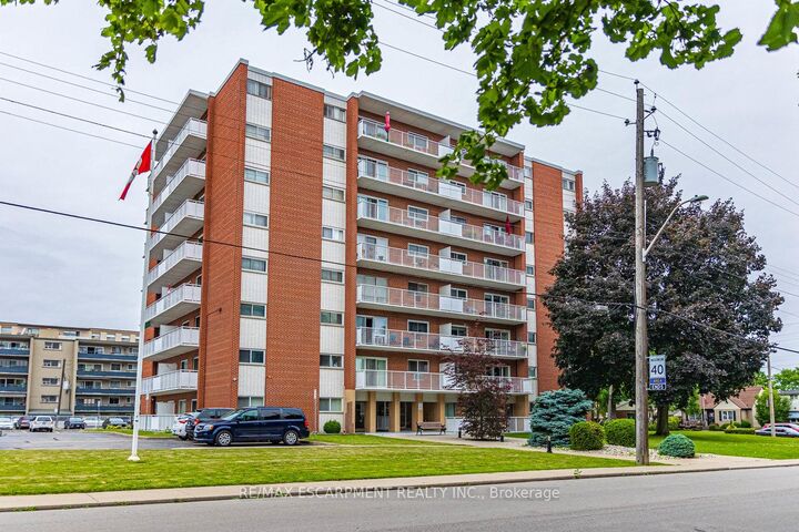 8 Woodman Drive S 805 — photo 1