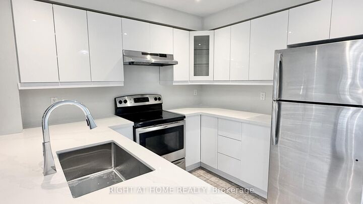 Property Photo: 87 Mayland Trail ON L8J 0G4