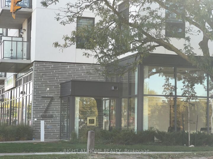 Property Photo:  7 Erie Avenue 711  ON N3S 0K5 