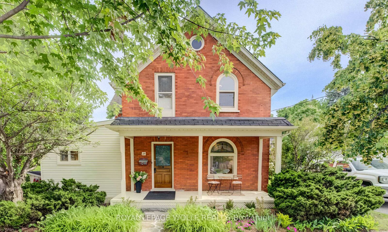 Property Photo: 25 Central Street ON N2L 3A5