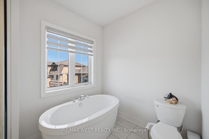 Property Photo: 16 Great Railway Court ON L4H 5E9