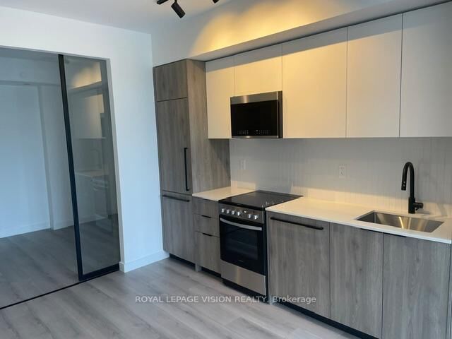 Property Photo:  1635 Military Trail 408  ON M1C 1B2 