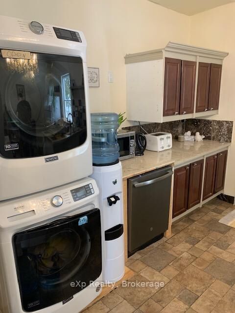 Property Photo:  145 3rd Avenue SE  ON N0G 1L0 