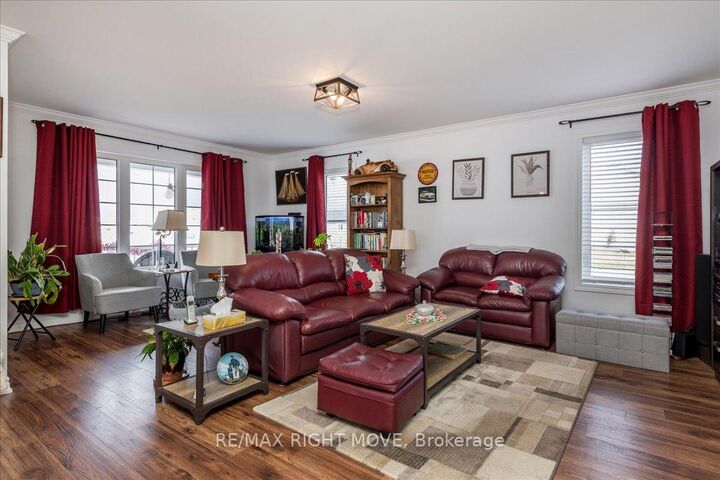 Property Photo:  1 Sinclair Crescent  ON L3V 6H7 