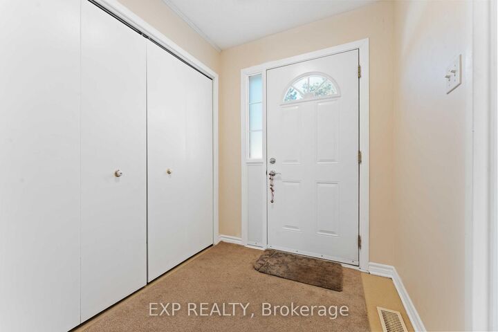 Property Photo: 820 Cahill Drive W 38 ON K1V 9K4