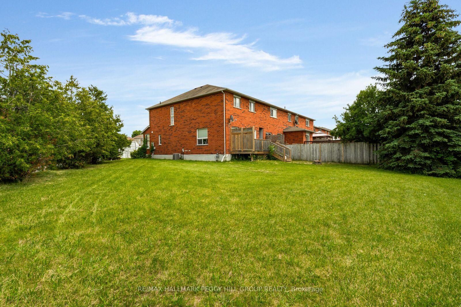 Property Photo:  46 Henderson Crescent  ON L9R 1Y4 