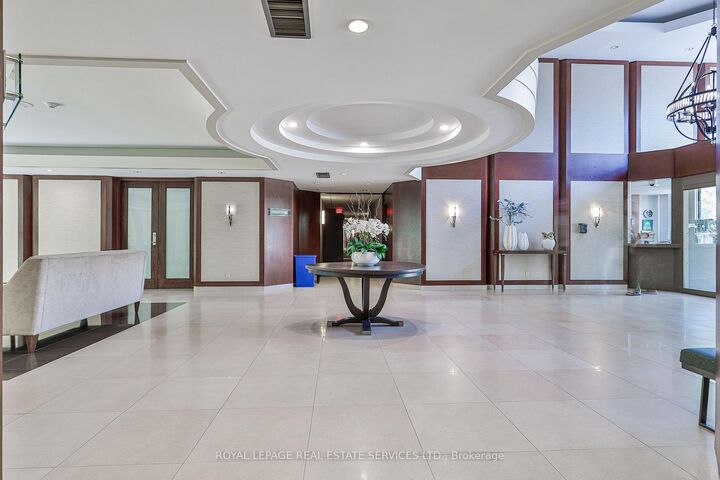 Property Photo:  2267 Lakeshore Boulevard W 1304  ON M8V 3X2 