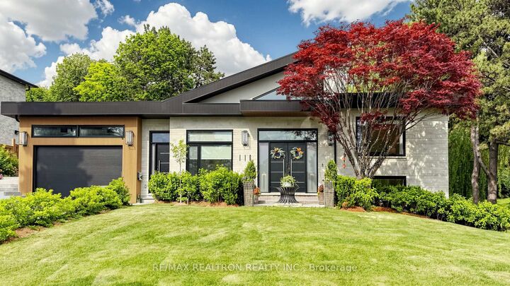 Property Photo:  116 Laurentide Drive  ON M3A 3E5 