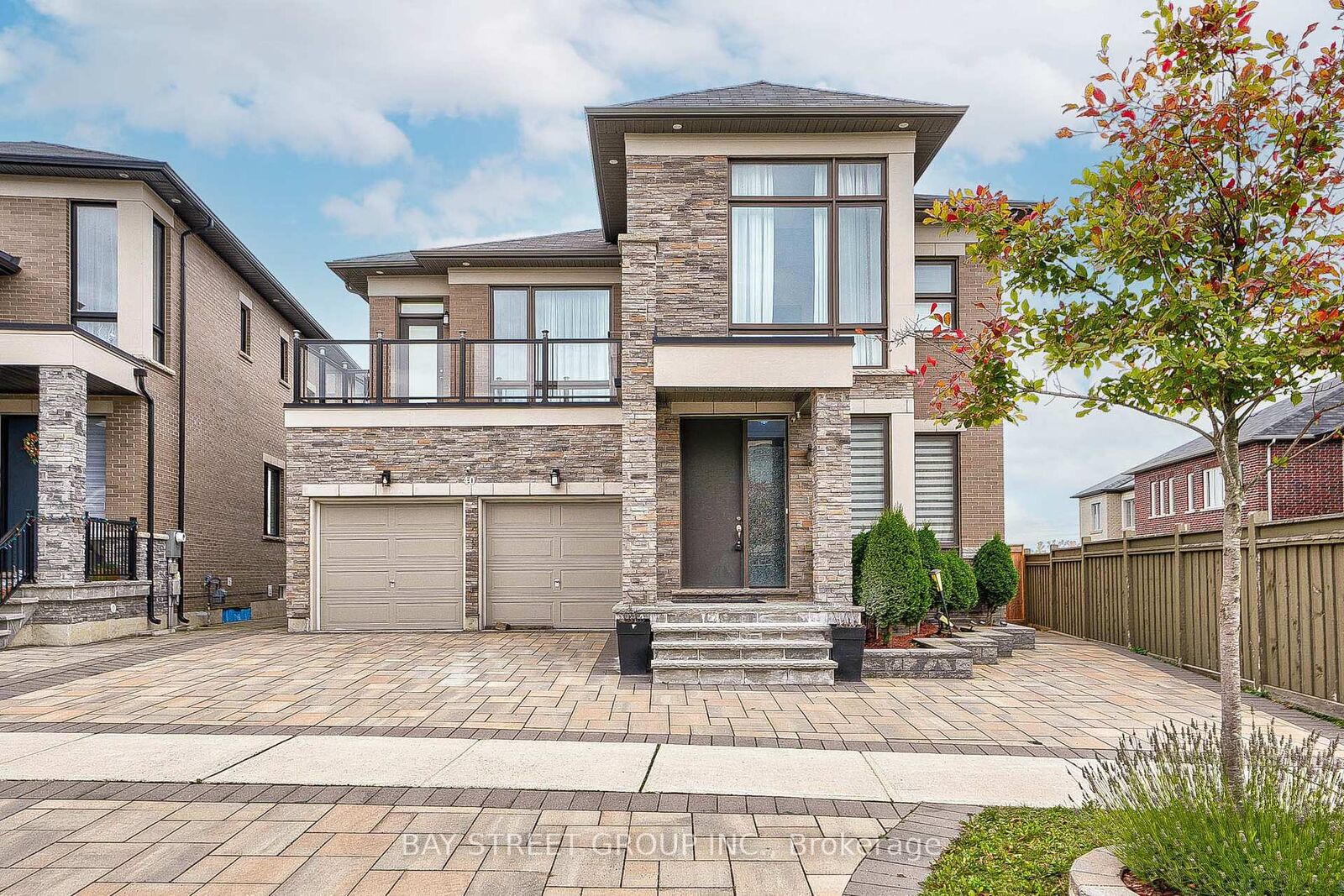 Property Photo: 40 Conklin Crescent ON L4G 0Z2