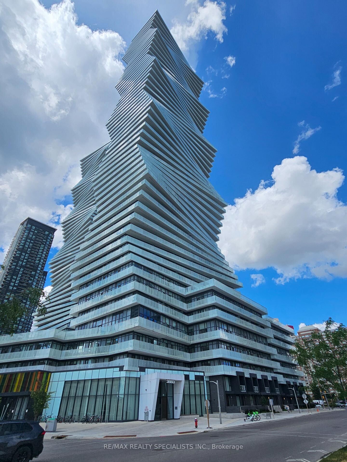 Property Photo:  3883 Quartz Road 4005  ON L5B 0M4 