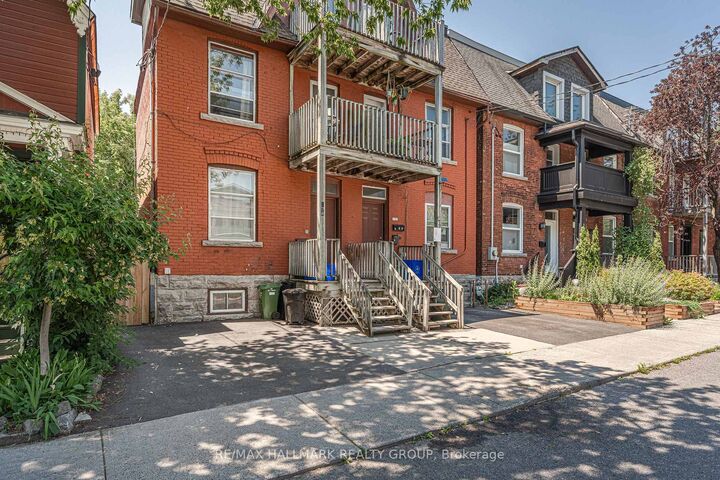 Property Photo: 174 Arthur Street ON K1R 7C4