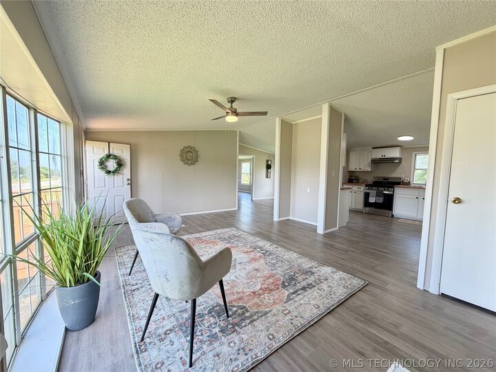 Property Photo: 1315 W Grandstaff Road OK 74023