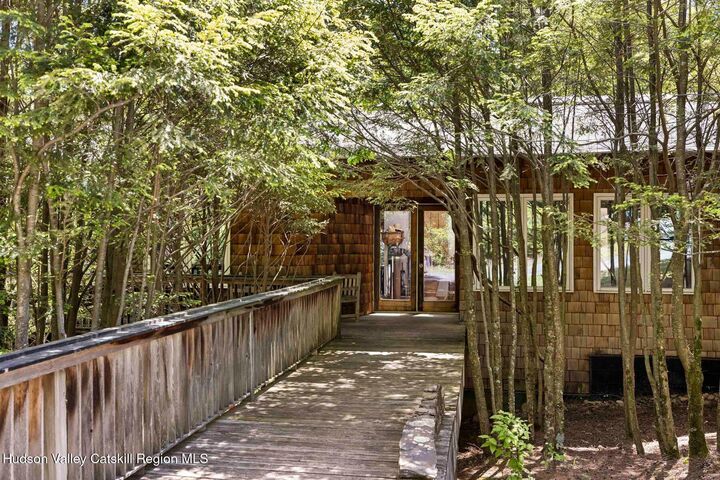 Property Photo:  639 W Saugerties  NY 12498 