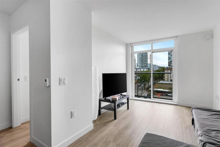Property Photo: 845 Johnson St #503 BC V8W 0G3