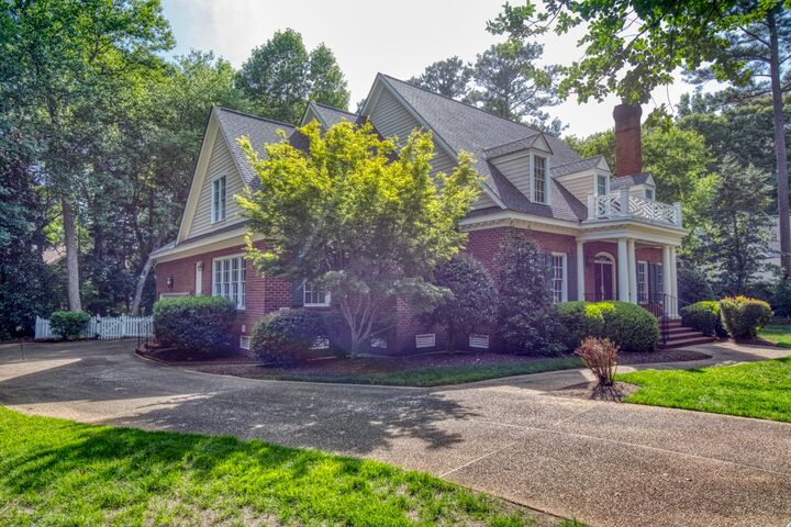 Property Photo:  102 Rosemount  VA 23188 