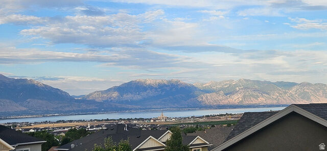 Property Photo: 7112 N Golden Ct UT 84005
