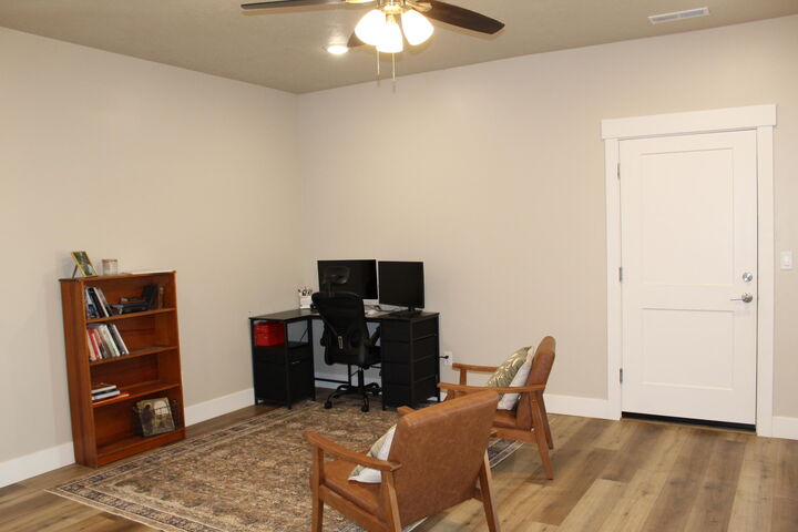 Property Photo: 1015 E Canyon Dr UT 84741
