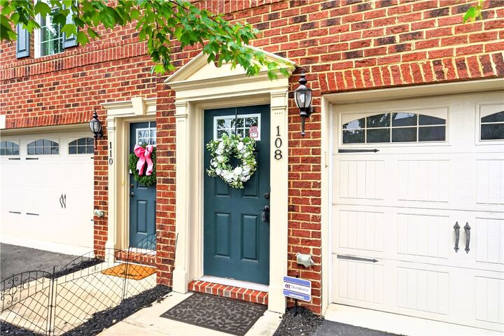 Property Photo:  108 Noble Woods Dr  PA 15108 