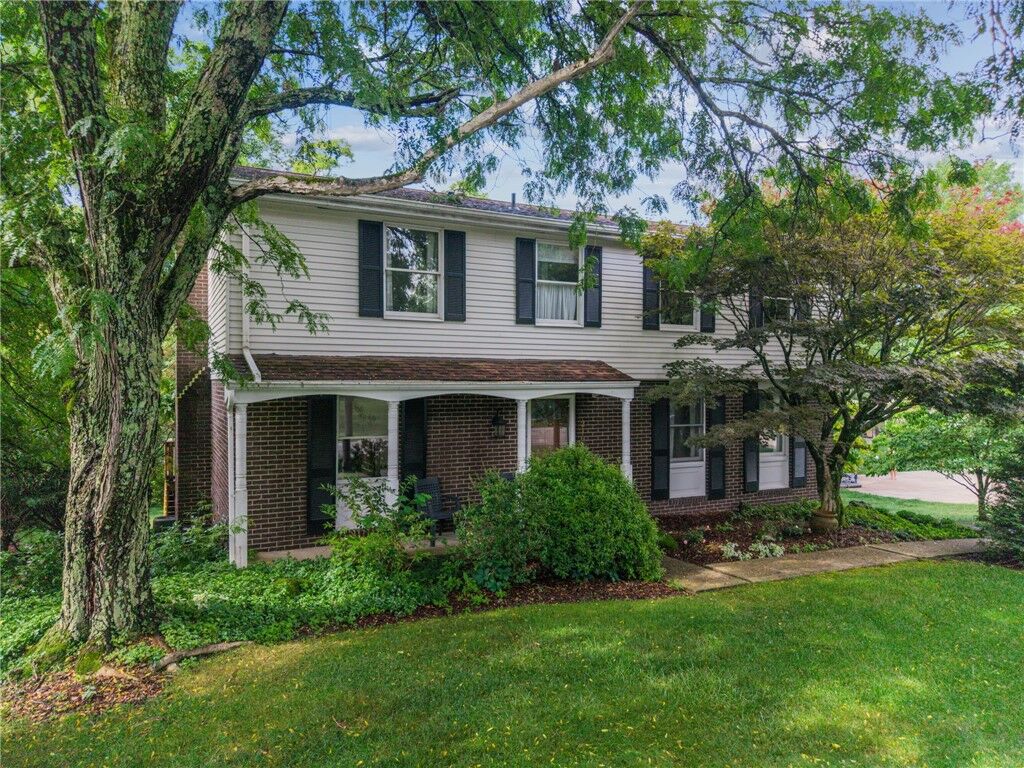 Property Photo:  2104 Berkshire Drive  PA 15146 